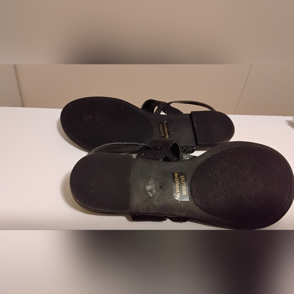 Elegant Guess Black Sandals with Silver Accents - Picture 5 of 5
